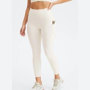 NWT Fabletics Oasis High Waisted Pocket 7/8 color Egret size Medium